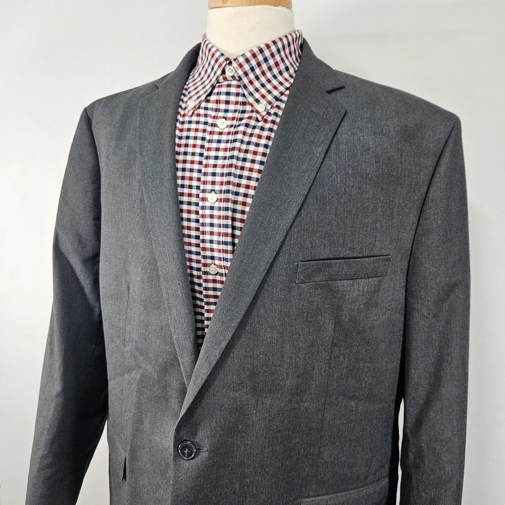 Van Heusen Men's Sport Coat‎ Blazer Two Button Gray Poly  Rayon Blend Size 50R